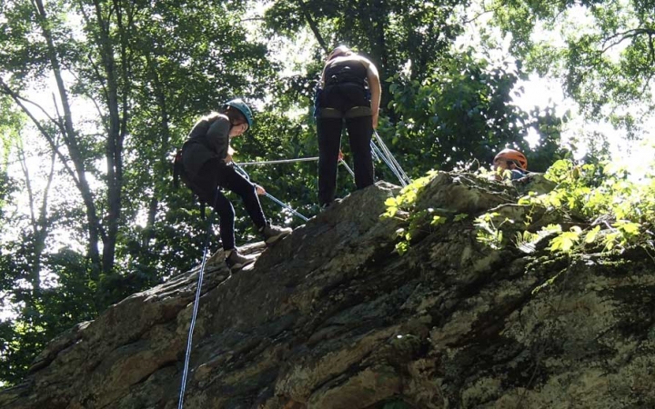 rock climbing camp for teens